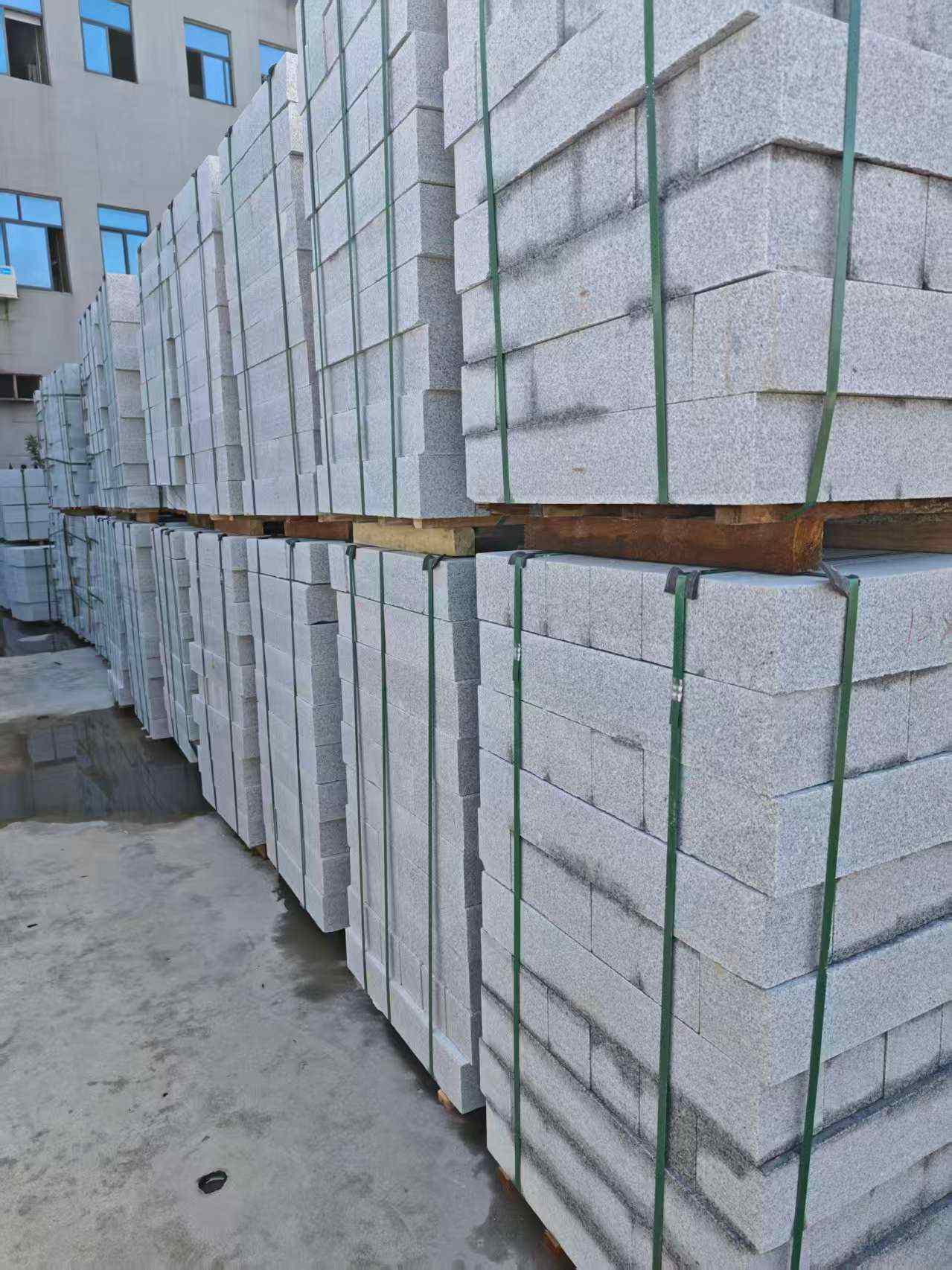 湛江芝麻白路牙石，路侧石