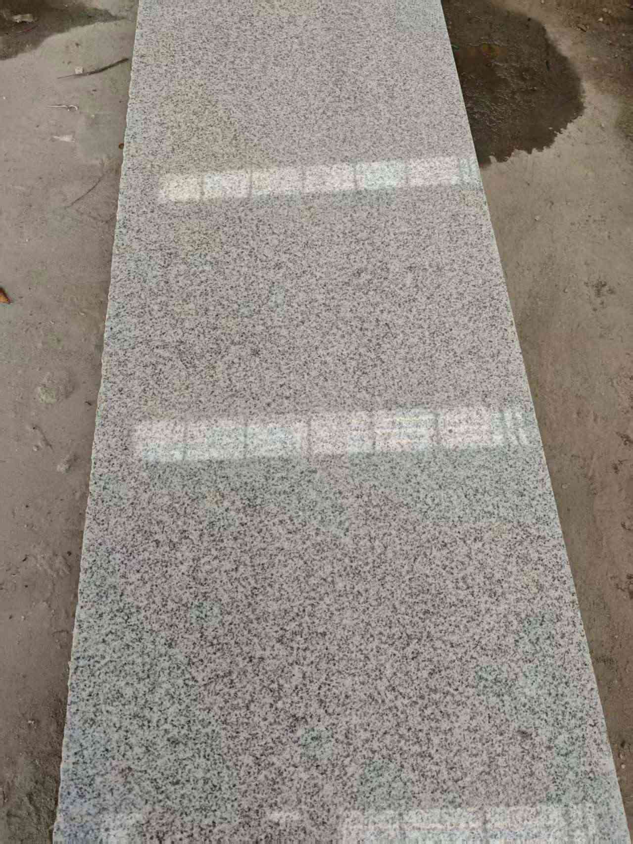 湛江芝麻白光面毛板